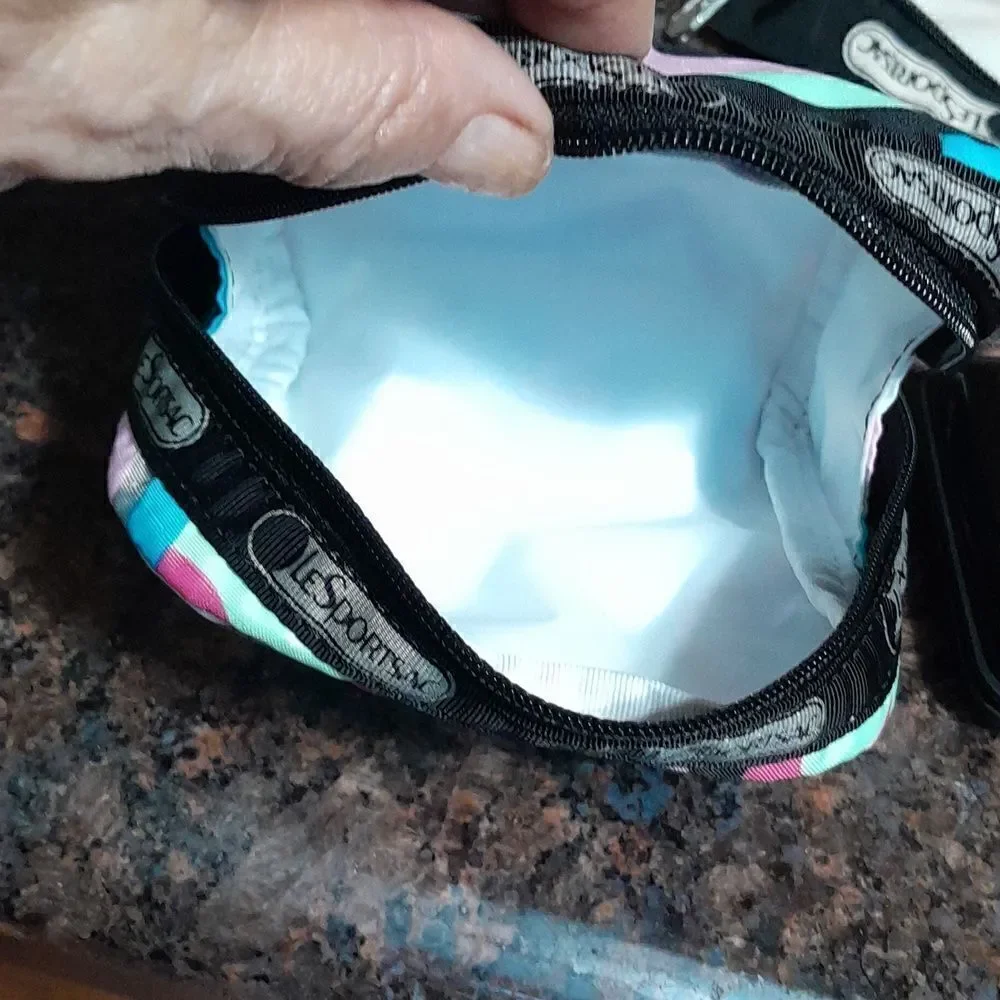 5 Assorted Keepers...Probably New...Assorted Sizes and Patterns. - Picture 9 of 11